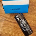 КОНДЕНЗАТОР ЗА КОМПРЕСОР НА КЛИМАТИК 160-180MF 250V 00230058