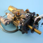 Газов кран (фурна) с термостат за газов котлон Indesit Ariston/ C00084906